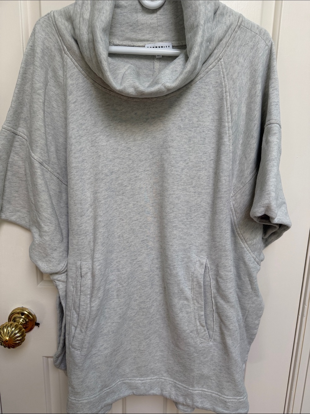 Community Aritzia S/M Gray Cowl Short-Sleeve Throwover Sweatshirt Top Side Slits
